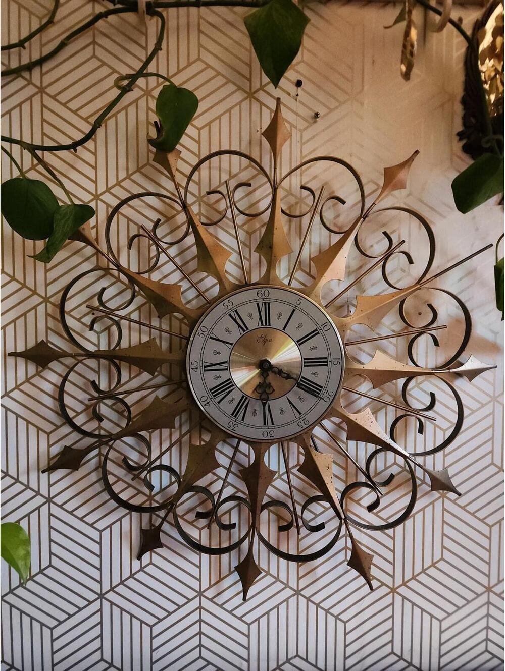Vintage Mid Century Modern Elgin Metal Starburst Sunburst Wall Clock MCM 24"